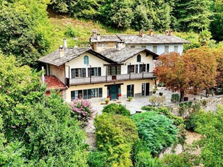 Villa bifamiliare in Vendita a Torre Pellice, 715'000€, 363 m²