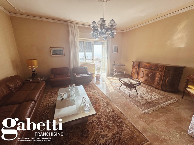 Appartamento in Vendita a Caronia, 98'000€, 150 m², arredato