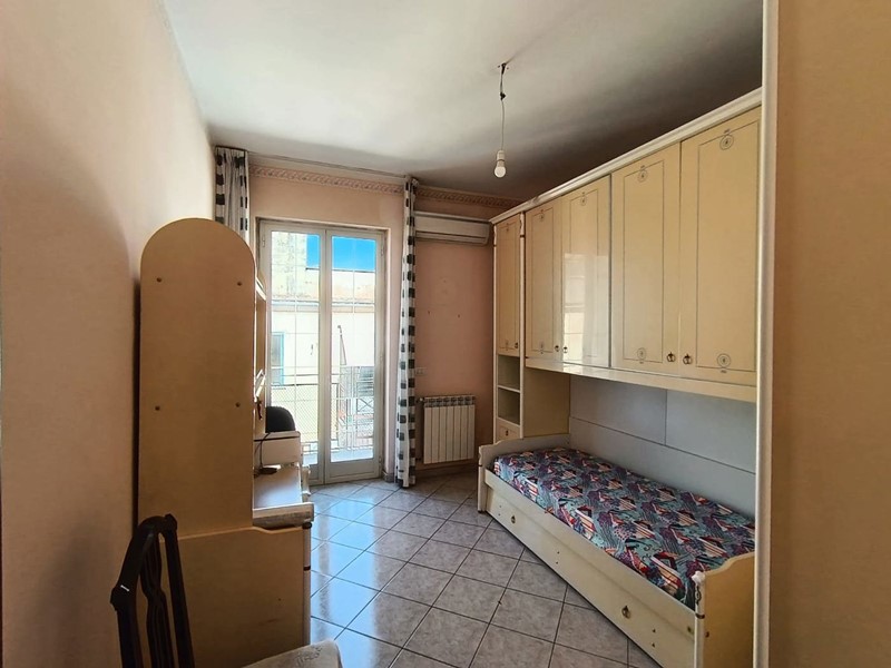 Quadrilocale in Vendita a Palermo, 85'000€, 115 m²