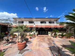 Casa Indipendente in Vendita a Vitulazio, 250'000€, 230 m²