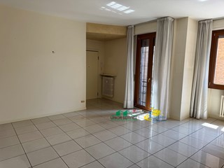 Appartamento in Vendita a Parma, 380'000€, 160 m²
