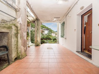 Trilocale in Vendita a Genova, zona Borgoratti, 47'000€, 52 m²