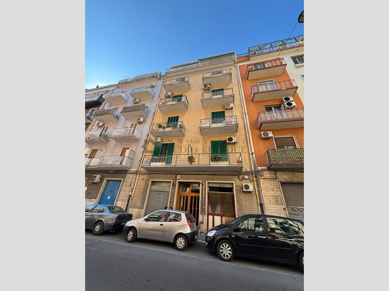 Trilocale in Vendita a Bari, 128'000€, 90 m²