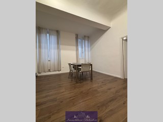 Bilocale in Affitto a Firenze, zona Oltrarno, 1'150€, 48 m², arredato