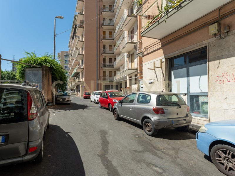 Attività commerciale in Vendita a Catania, 140'000&euro;, 150 m²