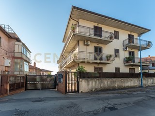 Trilocale in Vendita a Pedara, 125'000€, 93 m², arredato