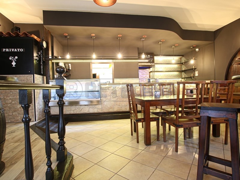 Immobile commerciale in Affitto a Castegnero, 800€, 123 m², arredato