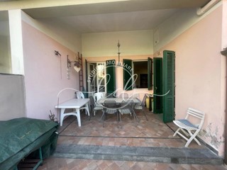 Casa Semi Indipendente in Affitto a Viareggio, 1'000€, 80 m², arredato