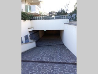 Box in Affitto a Riccione, 350€, 35 m²