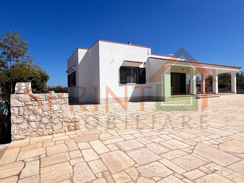 Villa in Vendita a Monopoli, 270'000€, 106 m²