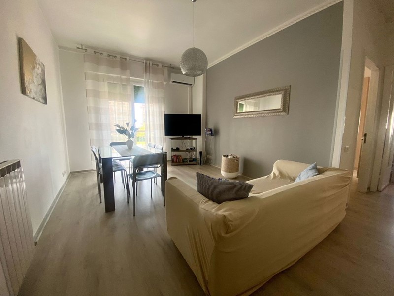 Quadrilocale in Affitto a Sarzana, zona Marinella Di Sarzana, 800€, 70 m², arredato