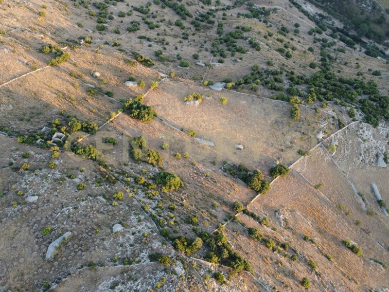 Casa Indipendente in Vendita a Ragusa, 80'000&euro;, 150 m²