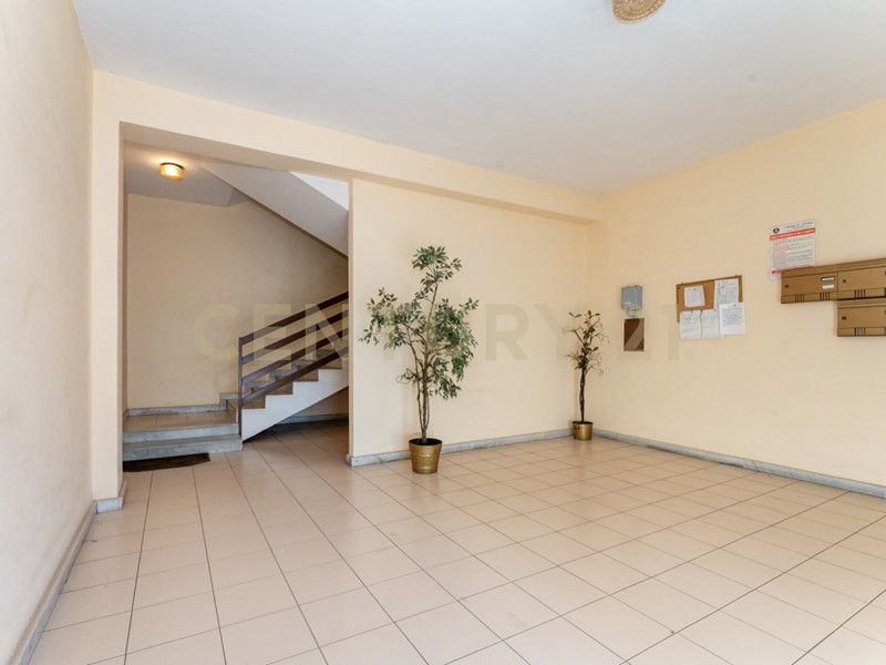 Trilocale in Vendita a Aci Castello, 114'000€, 80 m²