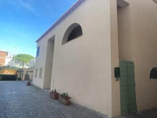 Trilocale in Vendita a Livorno, 160'000€, 85 m²