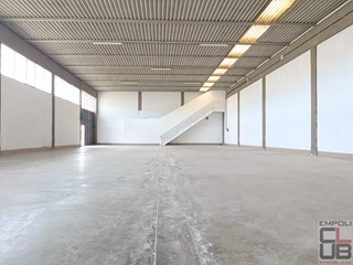 Capannone in Vendita a Vinci, 360'000€, 600 m²