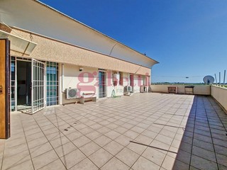 Quadrilocale in Vendita a San Giuliano Terme, zona San Martino a Ulmiano, 239'000€, 125 m², arredato