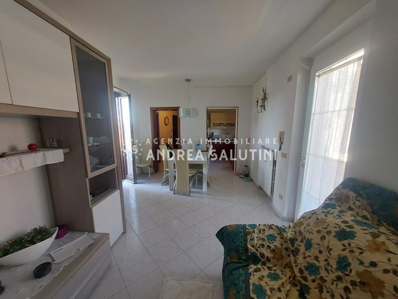 Quadrilocale in Vendita a Casciana Terme Lari, 135'000€, 75 m², arredato, con Box