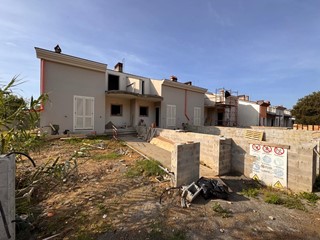 Villetta a schiera in Vendita a Santa Maria a Monte, zona Montecalvoli Alto, 230'000€, 185 m²