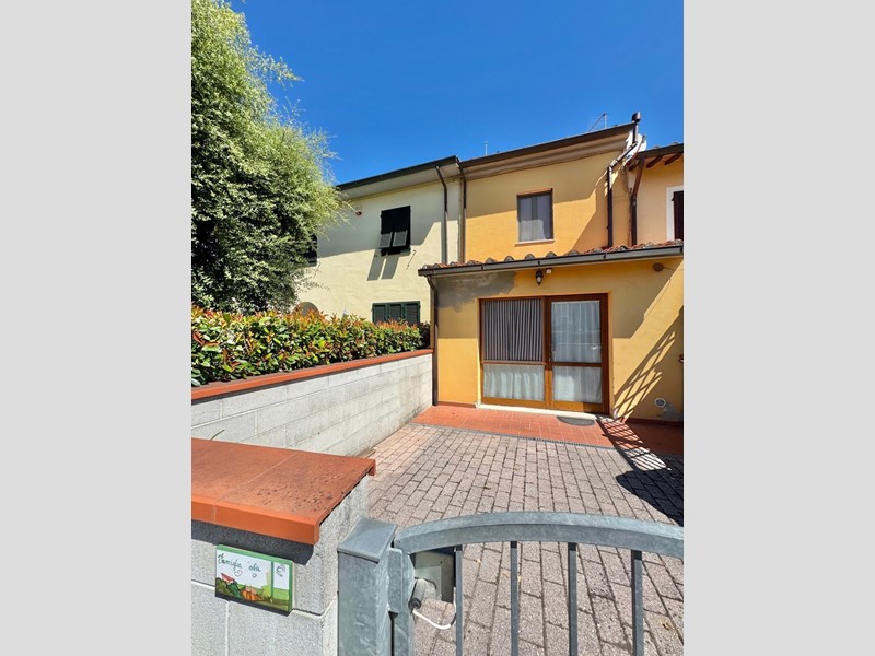 Casa Indipendente in Vendita a Ponsacco, 149'000€, 75 m²