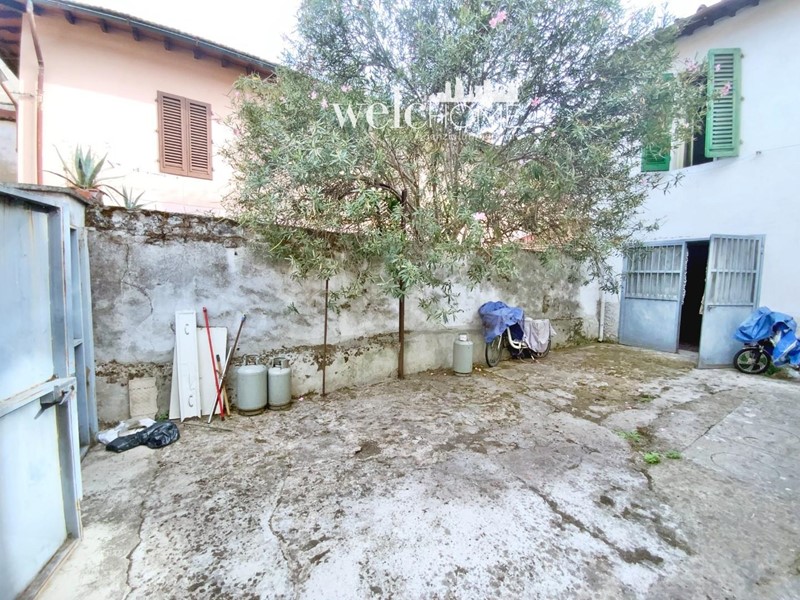 Casa Indipendente in Vendita a Campi Bisenzio, zona Santa Maria, 199'000€, 100 m²