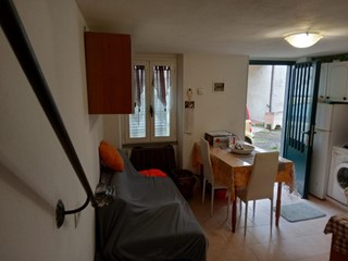 Casa Indipendente in Vendita a Massa, zona Quercioli, 125'000&euro;, 75 m²