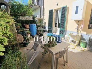 Casa Indipendente in Vendita a Campi Bisenzio, 339'000€, 161 m²