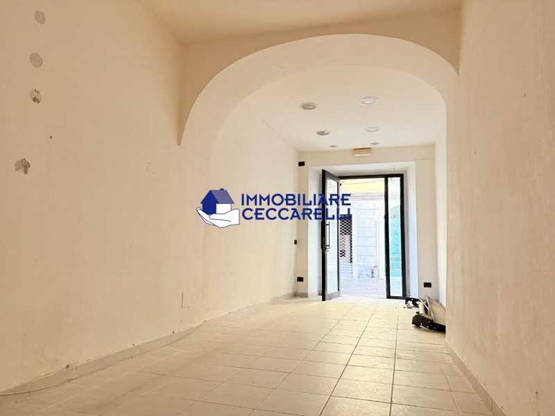 Immobile commerciale in Vendita a Massa, 35'000€, 30 m²
