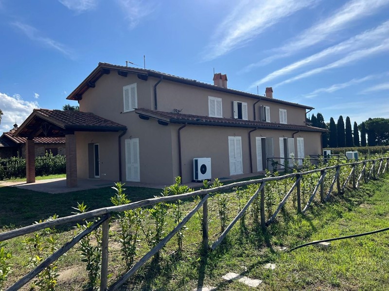 Casa Semi Indipendente in Vendita a Castagneto Carducci, zona Bolgheri, 410'000€, 140 m²