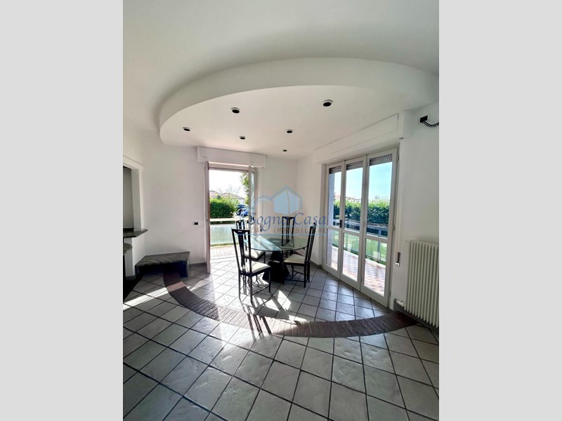 Quadrilocale in Vendita a Castelnuovo Magra, zona Colombiera, 175'000€, 85 m², arredato