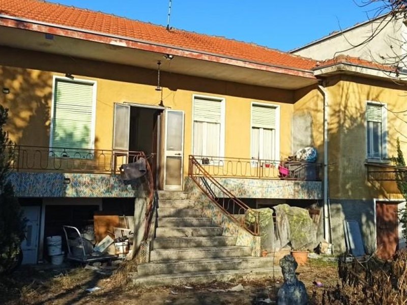 Trilocale in Vendita a Vigevano, 33'150€, 142 m²