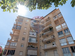 Appartamento in Vendita a Acireale, 145'000&euro;, 125 m²