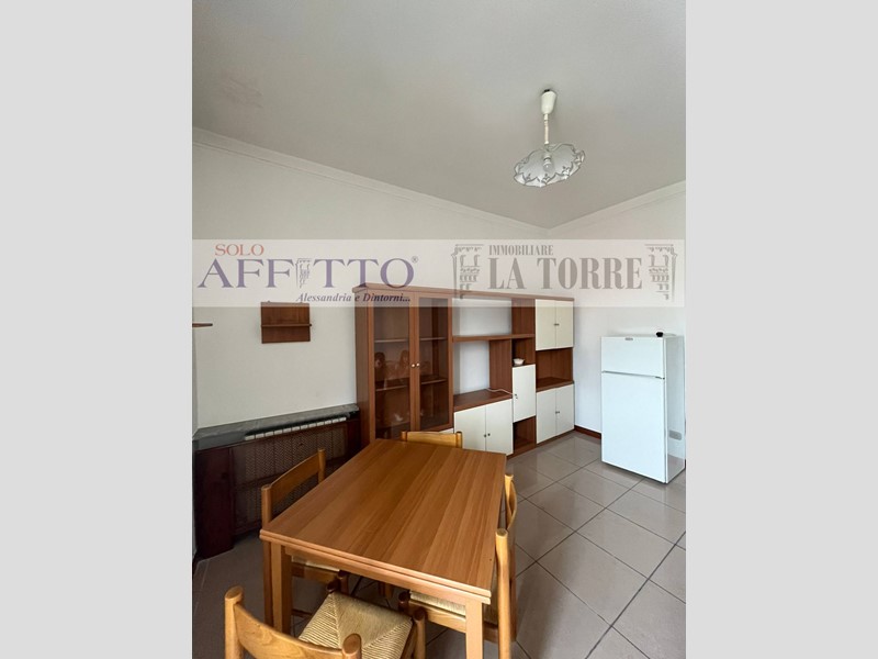Bilocale in Vendita a Alessandria, 30'000€, 60 m²