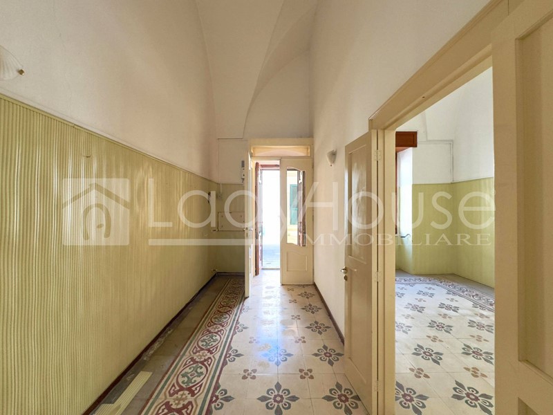 Casa Indipendente in Vendita a Taviano, 38'000€, 83 m²