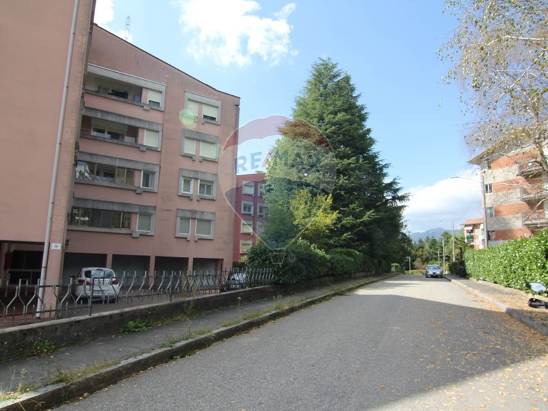 Trilocale in Vendita a Varese, 65'000€, 94 m²