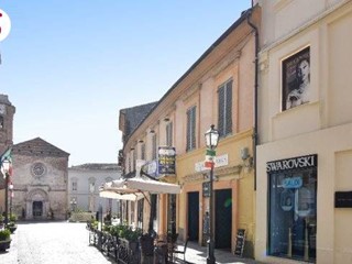 Appartamento in Vendita a Vasto, 750'000€, 700 m²