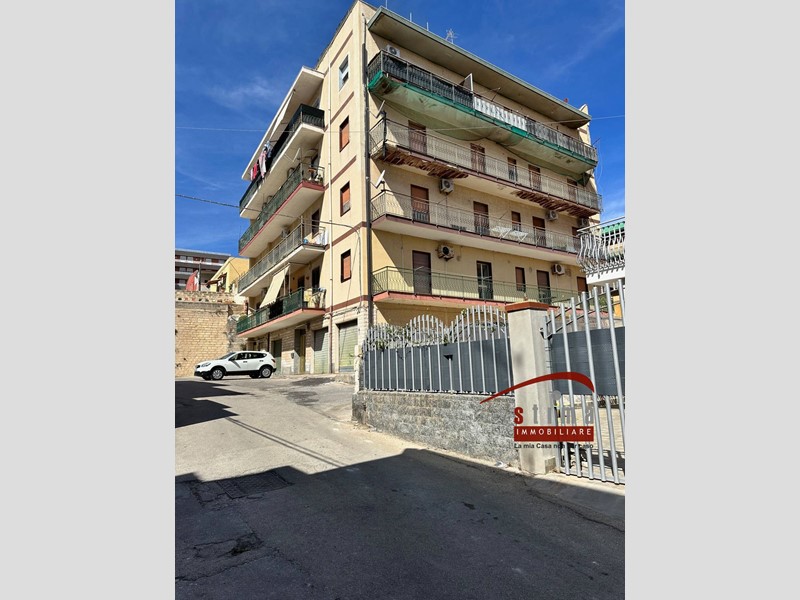 Quadrilocale in Vendita a Siracusa, 100'000€, 108 m²