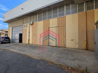 Capannone in Affitto a Roma, 4'200€, 1100 m²