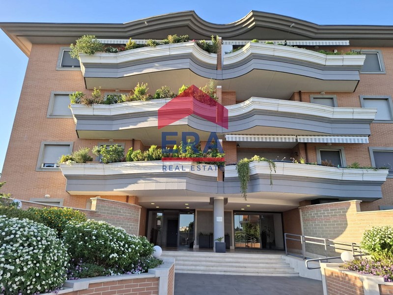 Trilocale in Vendita a Roma, 370'000&euro;, 79 m²