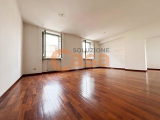 Trilocale in Vendita a Piacenza, 330'000€, 138 m²