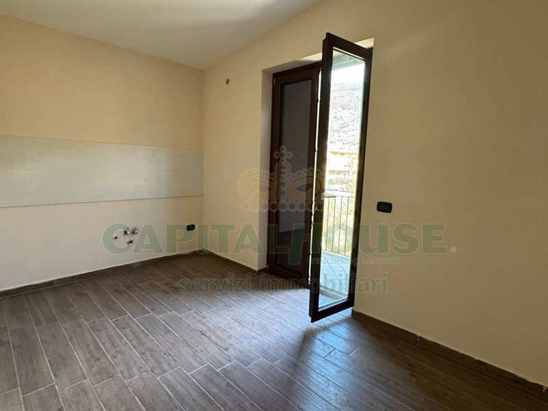 Trilocale in Vendita a Quadrelle, 105'000€, 81 m²