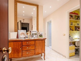 Trilocale in Vendita a Bordighera, 295'000€, 70 m²