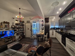 Quadrilocale in Vendita a Campiglia Marittima, 205'000€, 75 m²