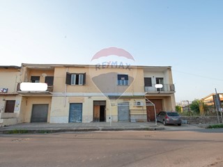 Casa Indipendente in Vendita a Carinola, 99'000&euro;, 253 m²