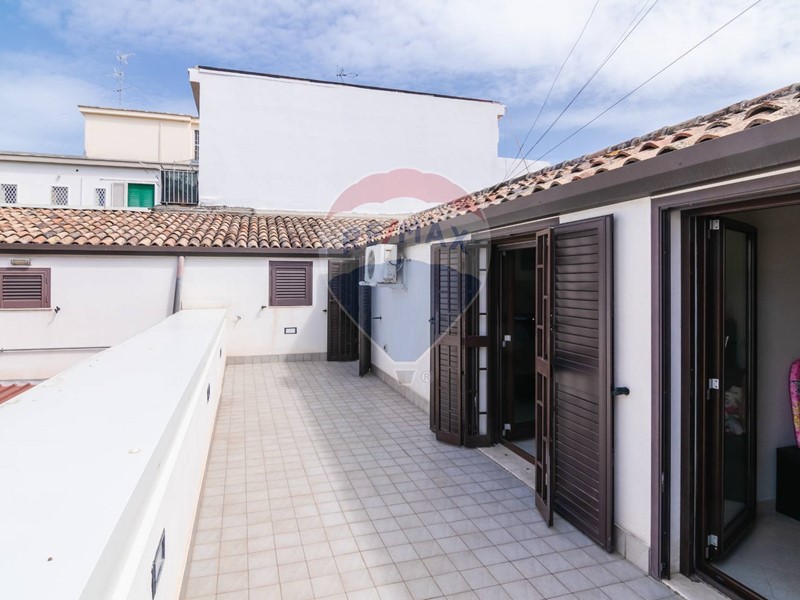 Attico in Vendita a Catania, 350'000&euro;, 186 m²