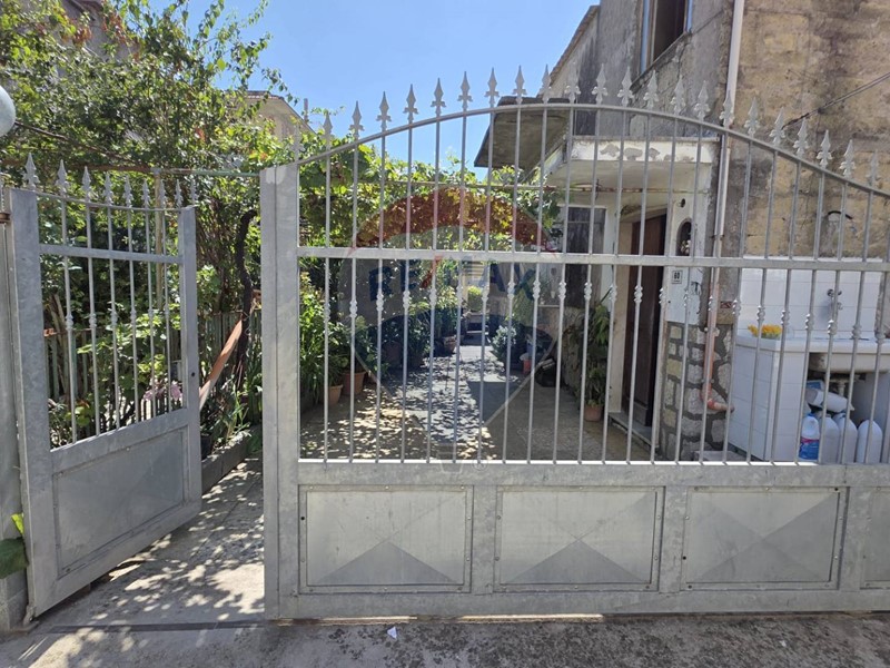 Casa Indipendente in Vendita a Formia, 219'000€, 105 m²