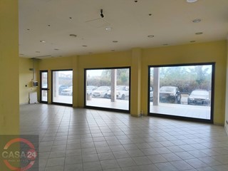 Immobile commerciale in Affitto a Latina, 800€, 118 m²