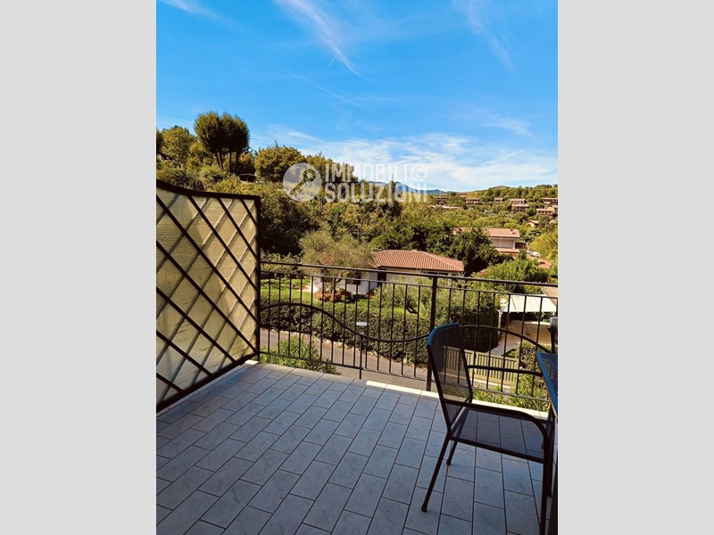 Trilocale in Affitto a Padenghe sul Garda, 650€, 65 m²