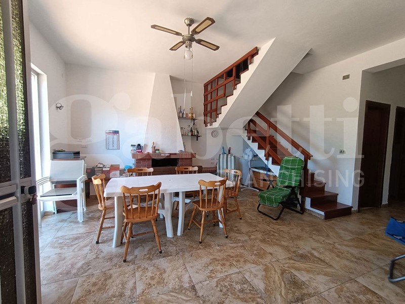 Villa bifamiliare in Vendita a Valderice, 155'000€, 115 m²