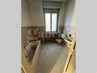 Appartamento in Vendita a Biella, 68'000€, 170 m²