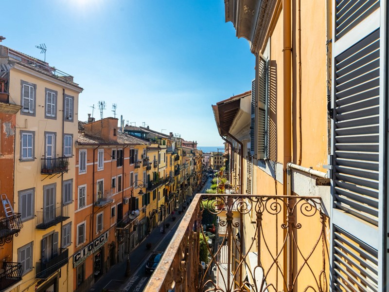 Quadrilocale in Vendita a Marino, 272'000€, 250 m²